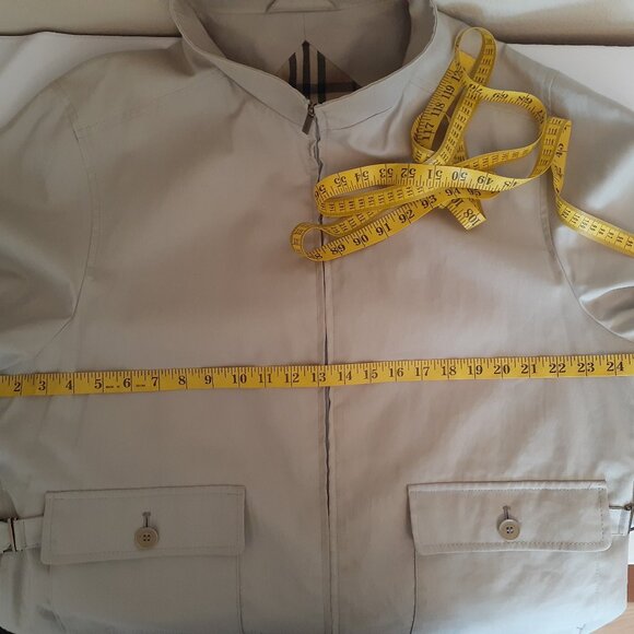 Burberry Lightweight Jacket - Picture 14 of 16